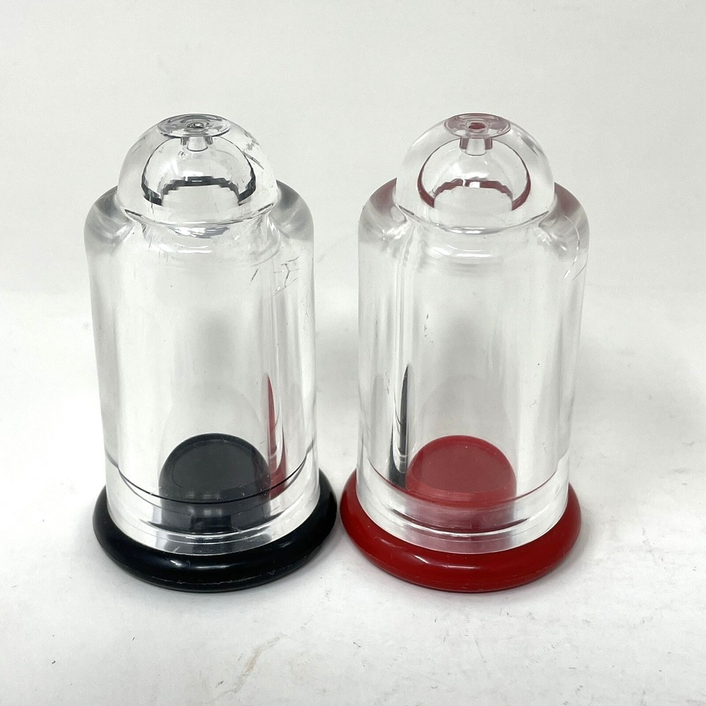 Guzzini Particolari Salt & Pepper Acrylic Red and Black 90's New Without Box